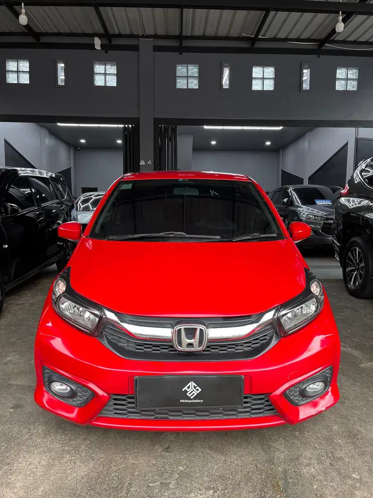 Honda Brio E  Matic 2022 Warna Merah
