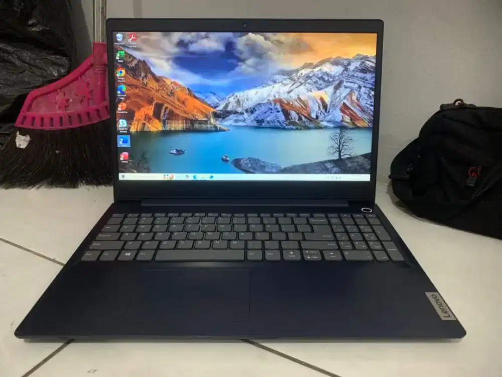 Lenovo ideapad Slim 3i 15
Prosesor intel core i3-1115G4 8/225