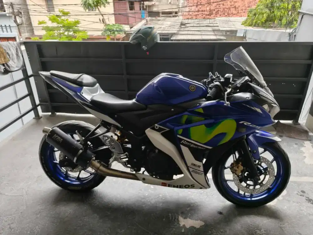 YAMAHA R25 2016