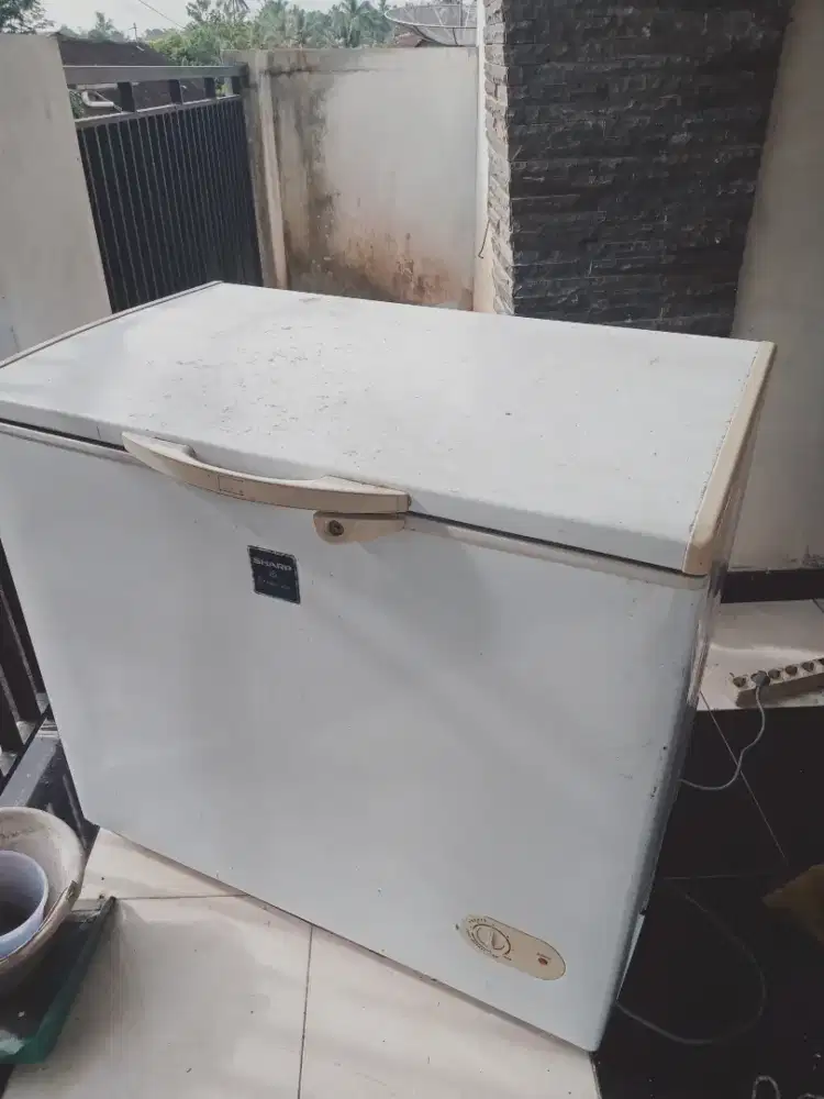 Freser bok Sharp 200ltr blm pernah servis