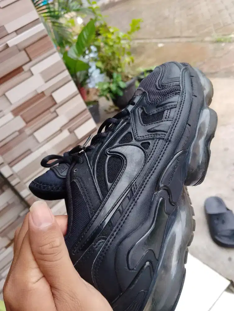 Nike vapormax Neo triple black