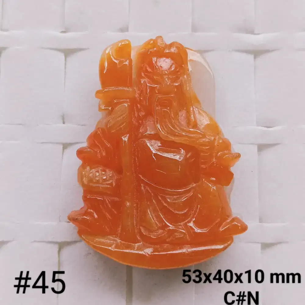 Liontin batu giok Burma ukiran keren