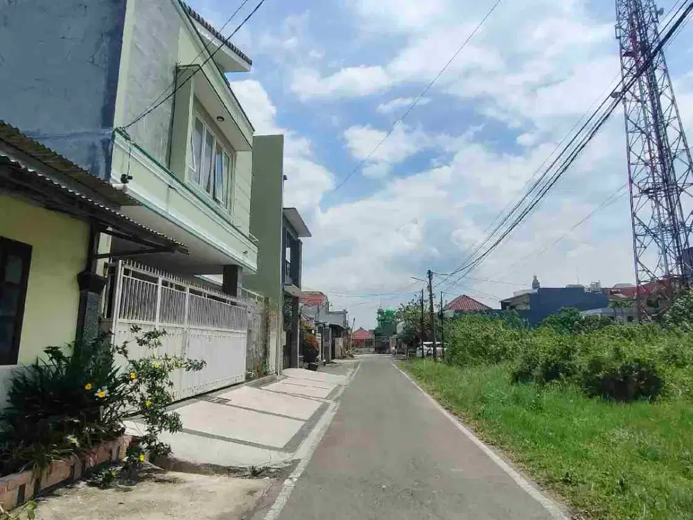 Tanah Depan Gerbang Kampus UB Pinang Merah Suhat
