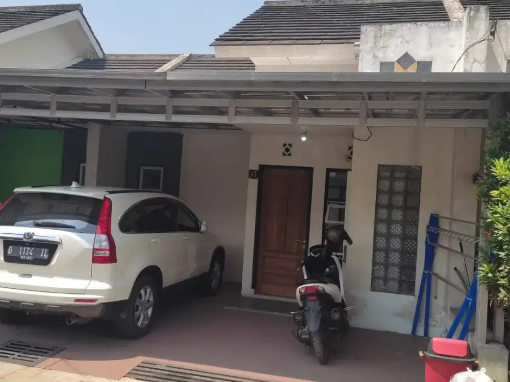 Di Jual Rumah semi Furnished di komplek Ciganitri