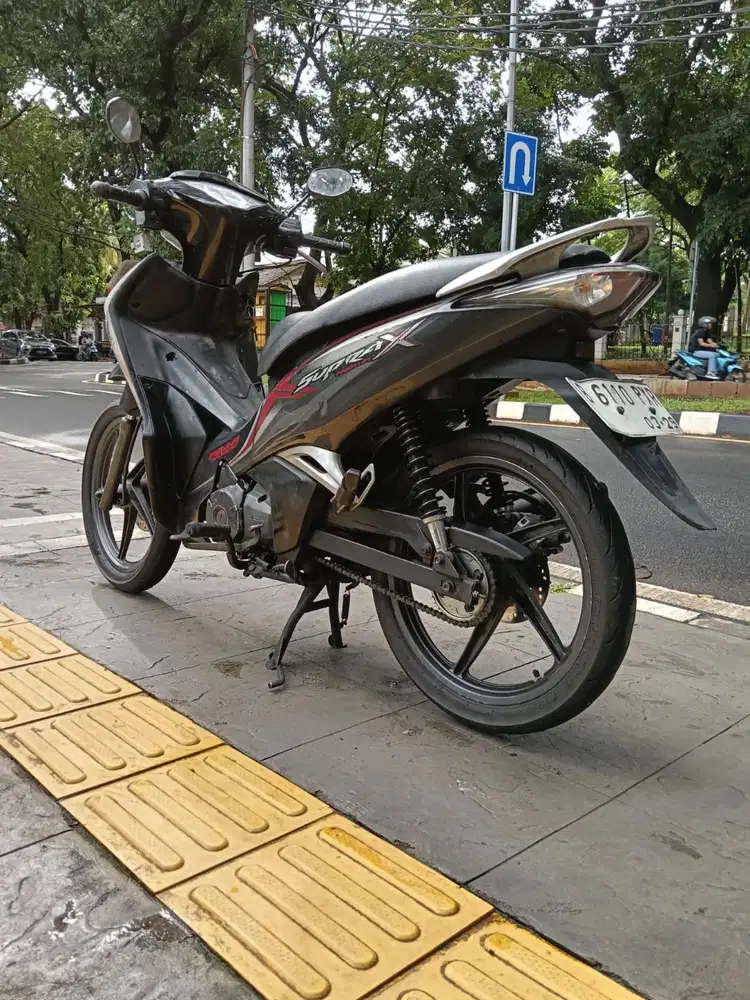 DIJUAL CASH HONDA SUPRA HELM IN THN 2014 PAJAK OFF 1X SIAP PAKAI