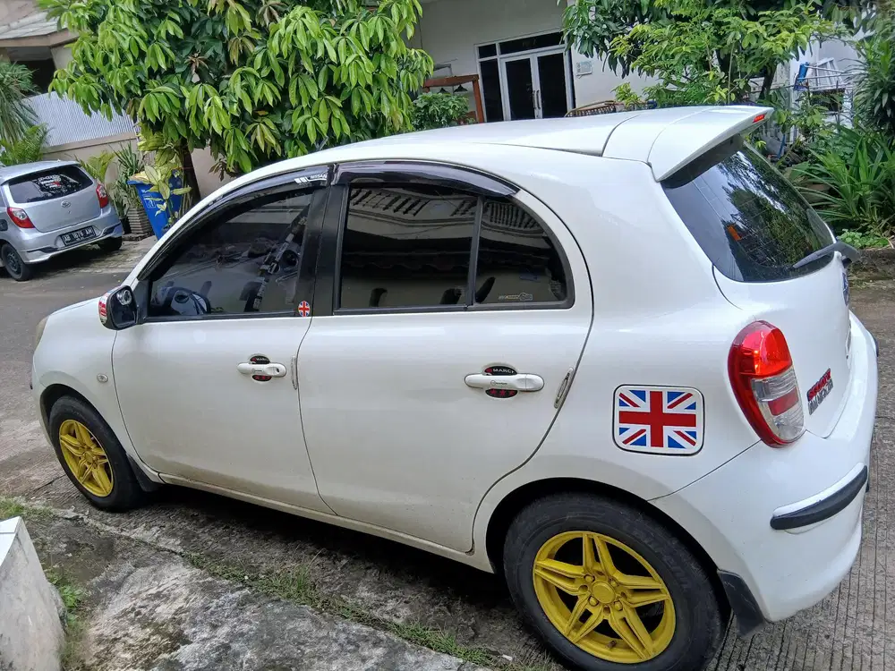 Nissan March 2013 Bensin