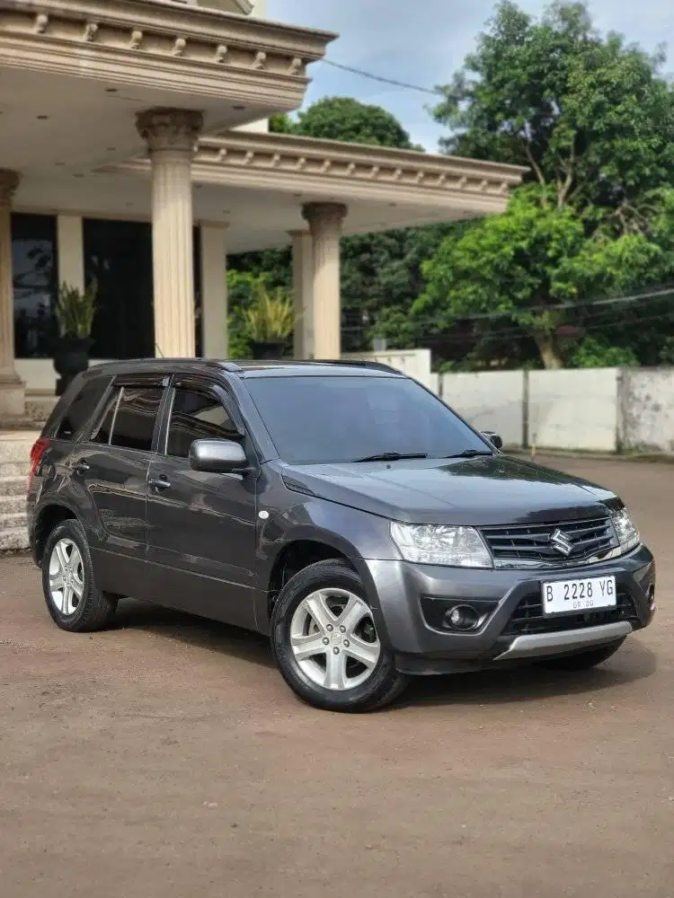 Suzuki Grand Vitara JLX 2.0 AT 2006/2007
Special Colour (Grey Police)