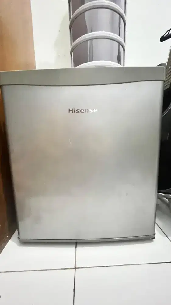 Kulkas kecil / mini bar