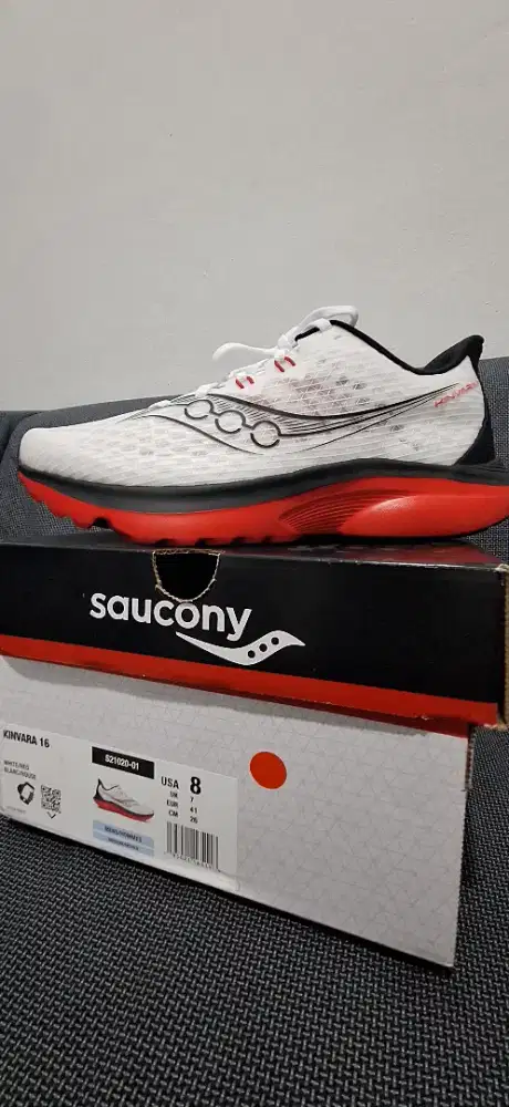 Sepatu Running Saucony Kinvara 16 Original Karet Mesh