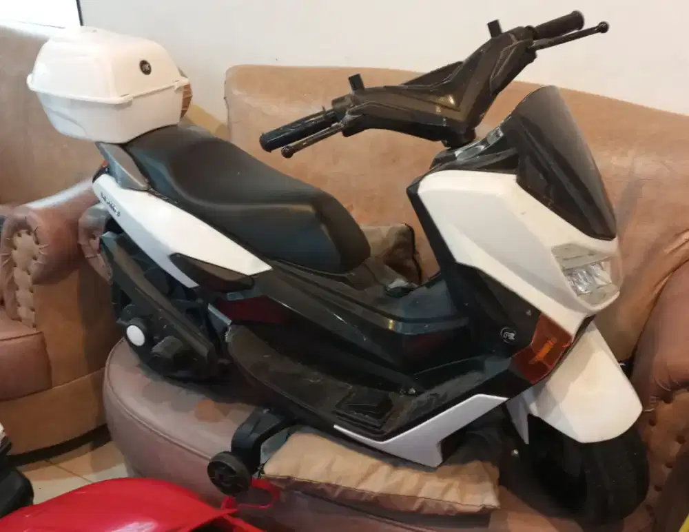 Mainan Motor Nmax Cas Anak