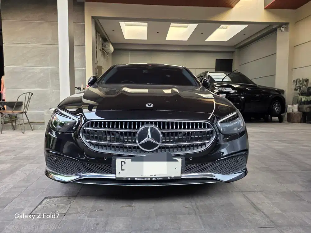 Mercedes-Benz E200 2023 Bensin