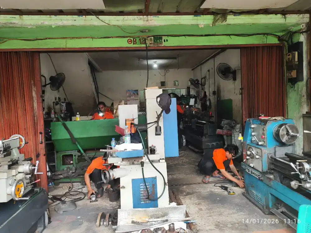 Operator Mesin Bubut