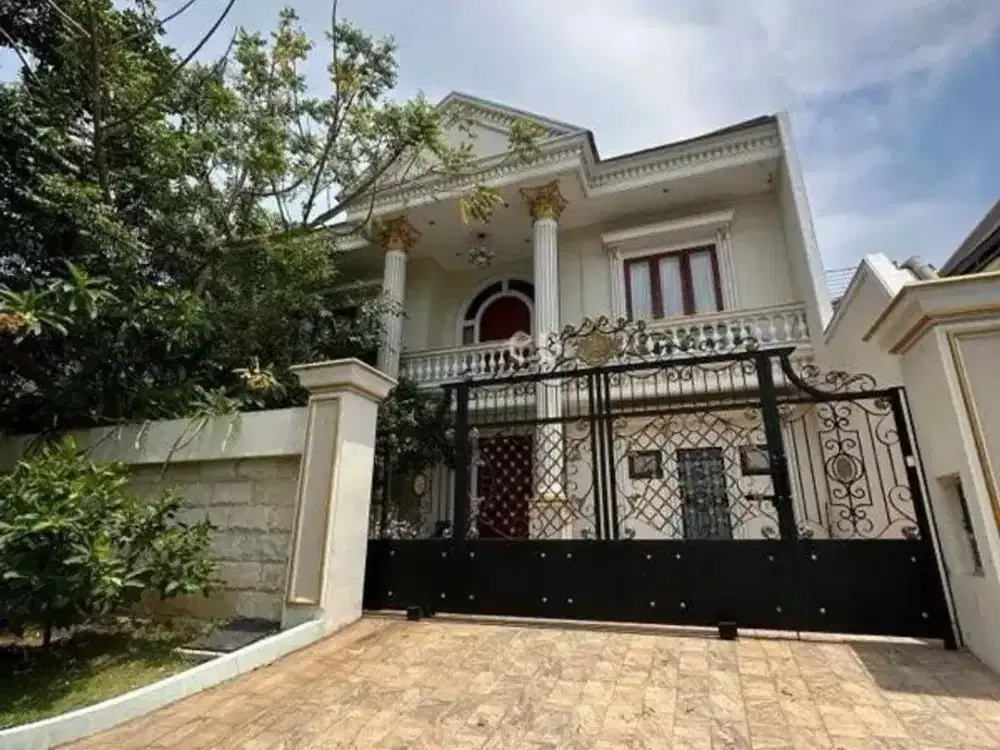 Rumah Villa Riviera Classic Pakuwon City