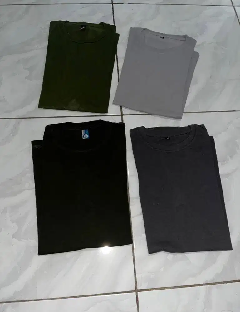 Kaos Polos Baru Ukuran L & XL 140 Ribu Semua Dapet 4 Kaos