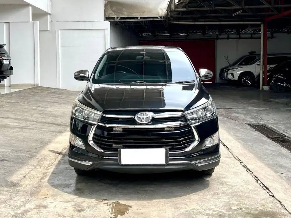TOYOTA INNOVA V AT  UP GRADE VENTURER 2019
