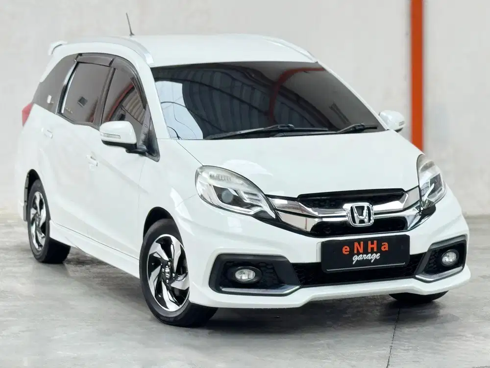 Dp 8JT.. Plat H.. Mobilio RS 1.5 A/T 2015 Facelift.. eNHa garage SMG..