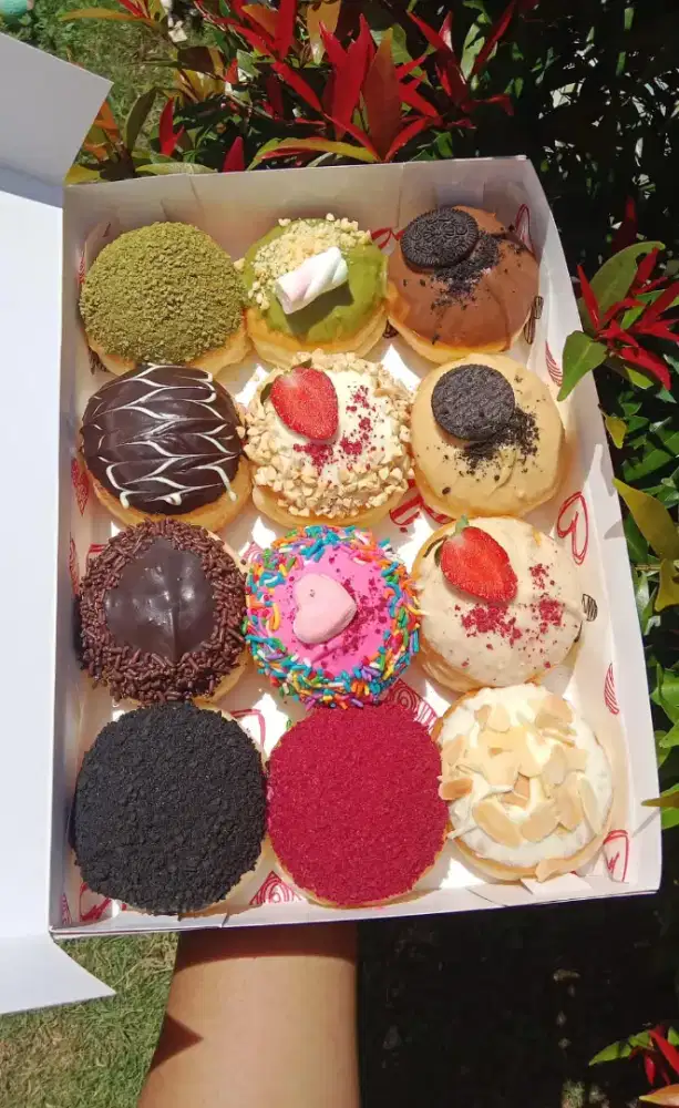 Donat manis mix isi 12pcs