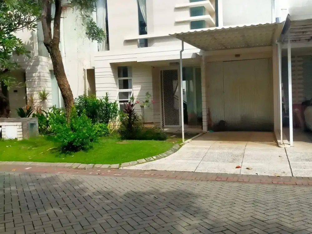 Rumah Malibu Beach Minimalis Furnish Palm Beach Pakuwon City