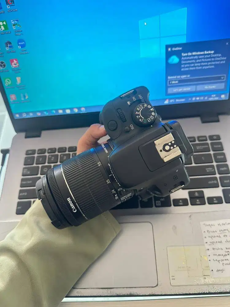 KAMERA CANON KISS X7 + KIT KODE ICK 1044