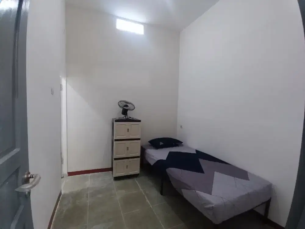 MORA KOST Kos Baru & Nyaman