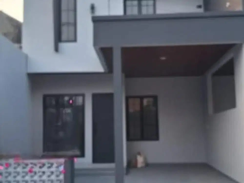 Rumah Siap Huni di Bulevar Hijau – Bangunan Kokoh