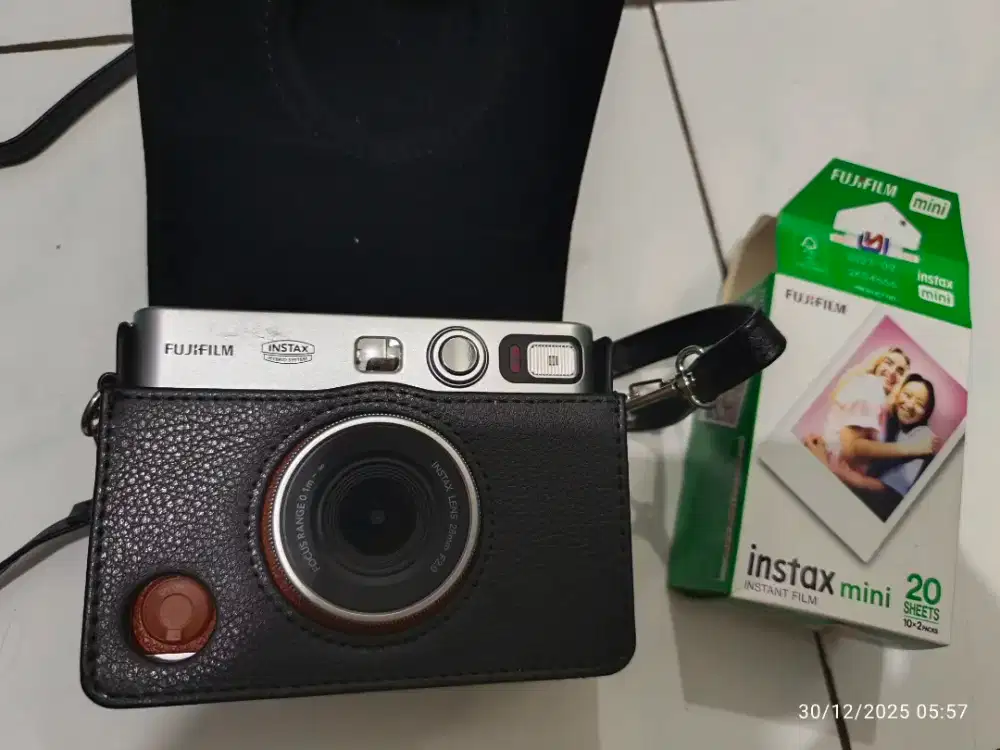 Kamera instax Mini evo Fuji film