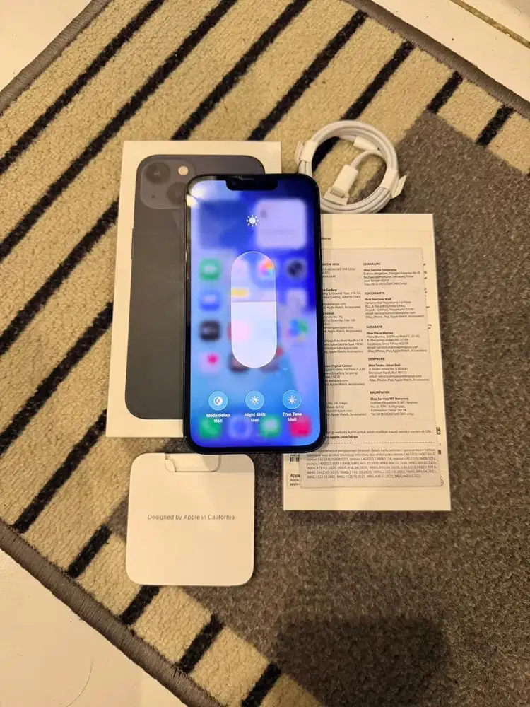Iphone 13 Black 128GB Resmi Ibox Lengkap ada minus