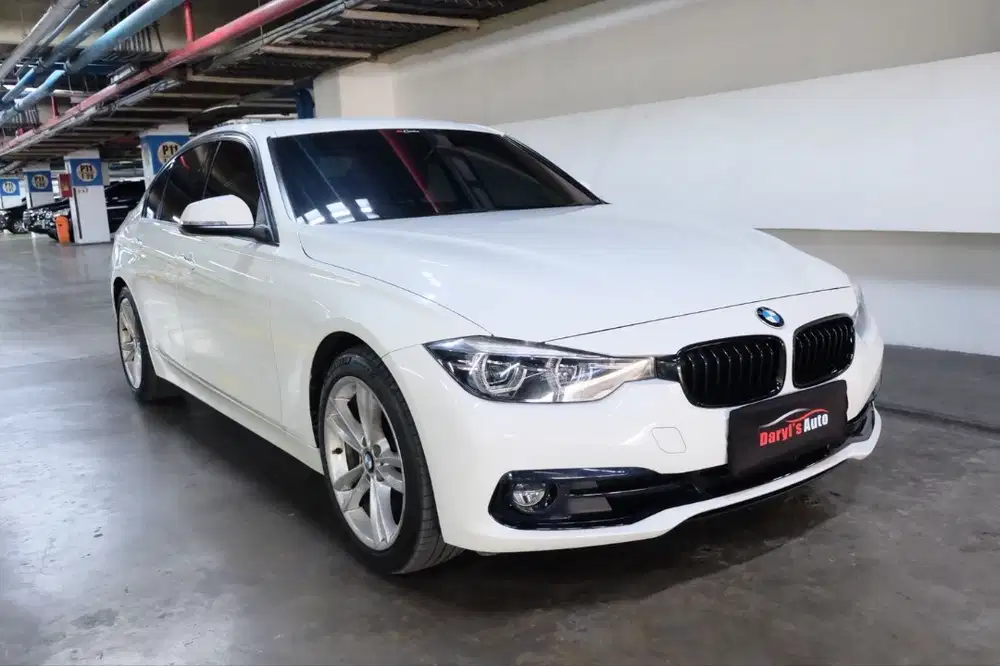 BMW 320i F30 LCI FACELIFT Sport Shadow 2019