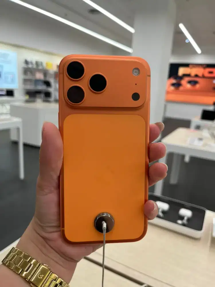 Kredit iphone 17pm cosmic orange hanya dengan KTP