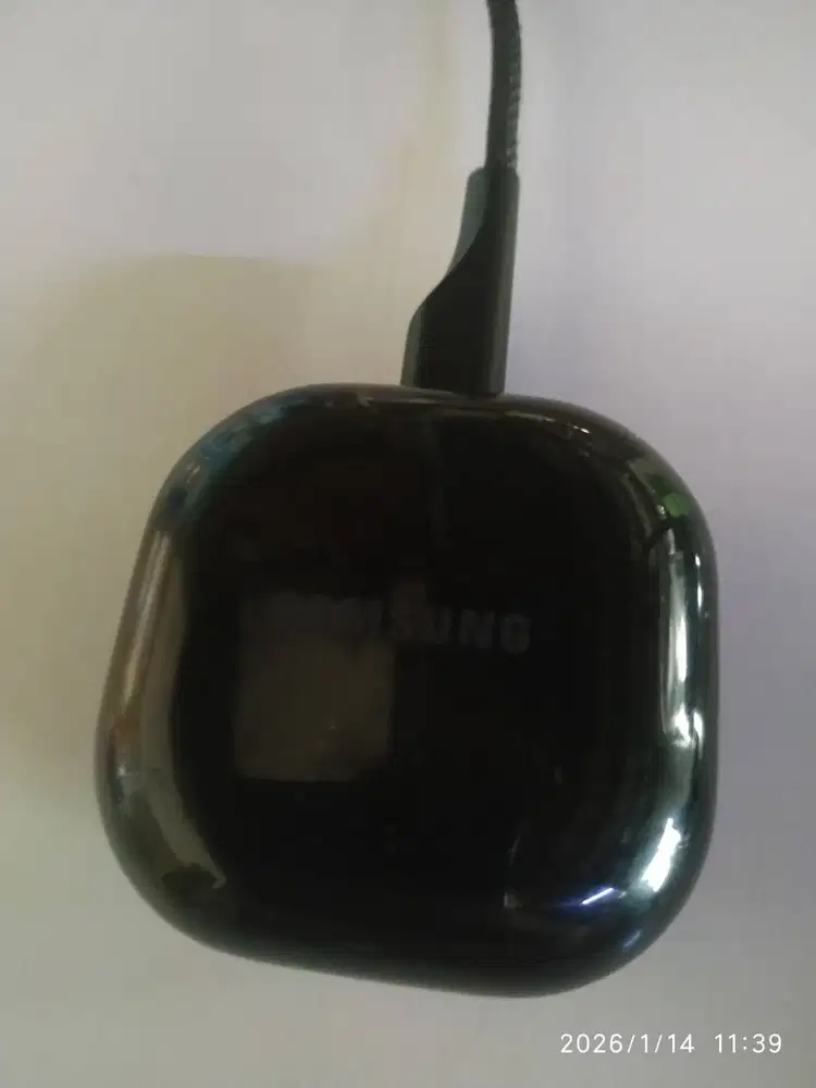 Erphone galaxy buds core ,bqru seminggu masi aman pemakaian