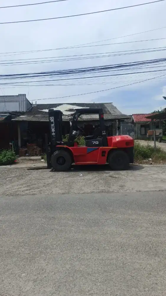Forklift Heli 7 Ton,Matic,Tiang 3 Meter,Isuzu 6BG1, ada bgtTahun 2019