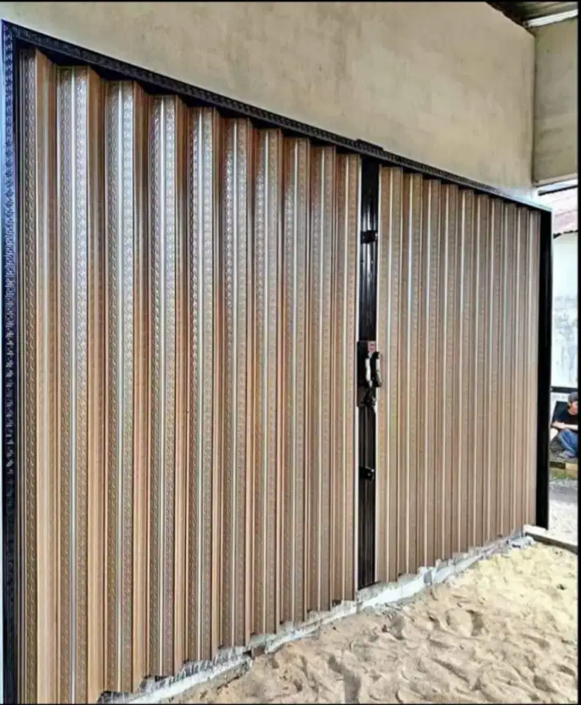 Folding gate dan rolling door
