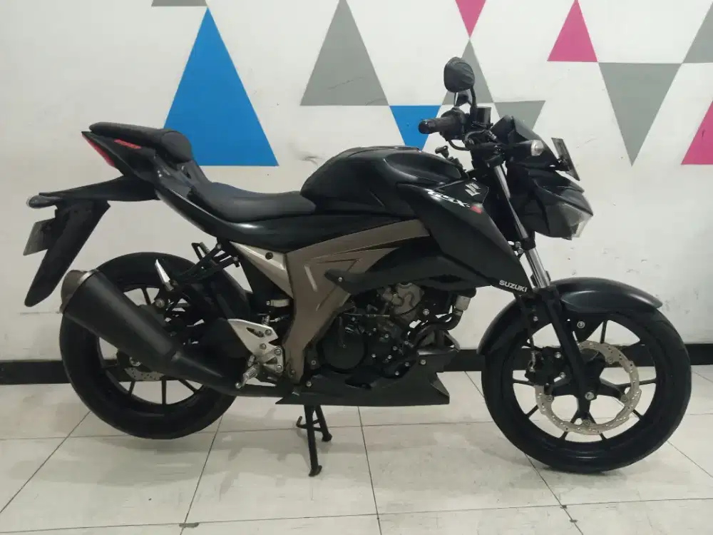 Suzuki GSX S 2017 Hitam