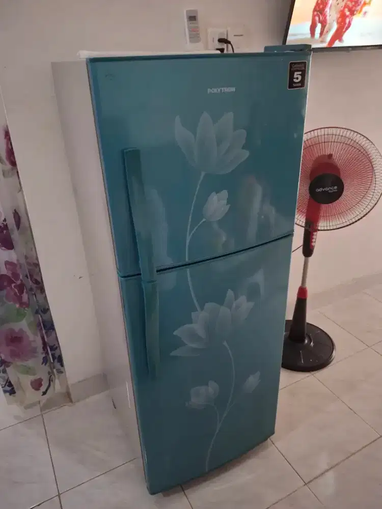 Kulkas polytron prb 213g