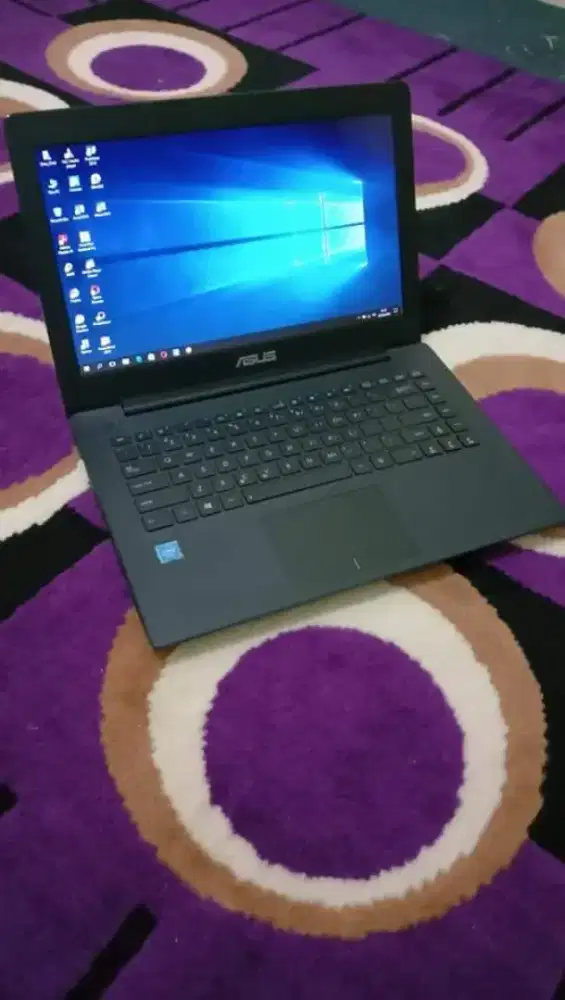 Laptop Asus slim RAM 4Gb hardisk 500Gb siap pakai