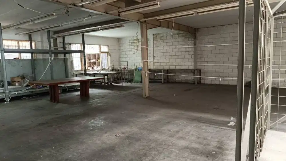 Kopo Bihbul Bandung Dijual Gedung/Tempat Usaha Siap Pakai Strategis