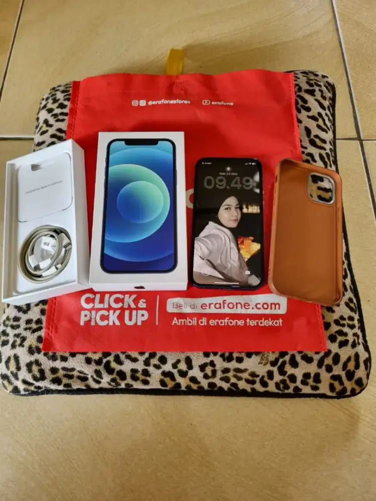 Bismillahirrahmanirrahim dijual BU CEPAT HP Iphone 12 64GB Ori IBOX