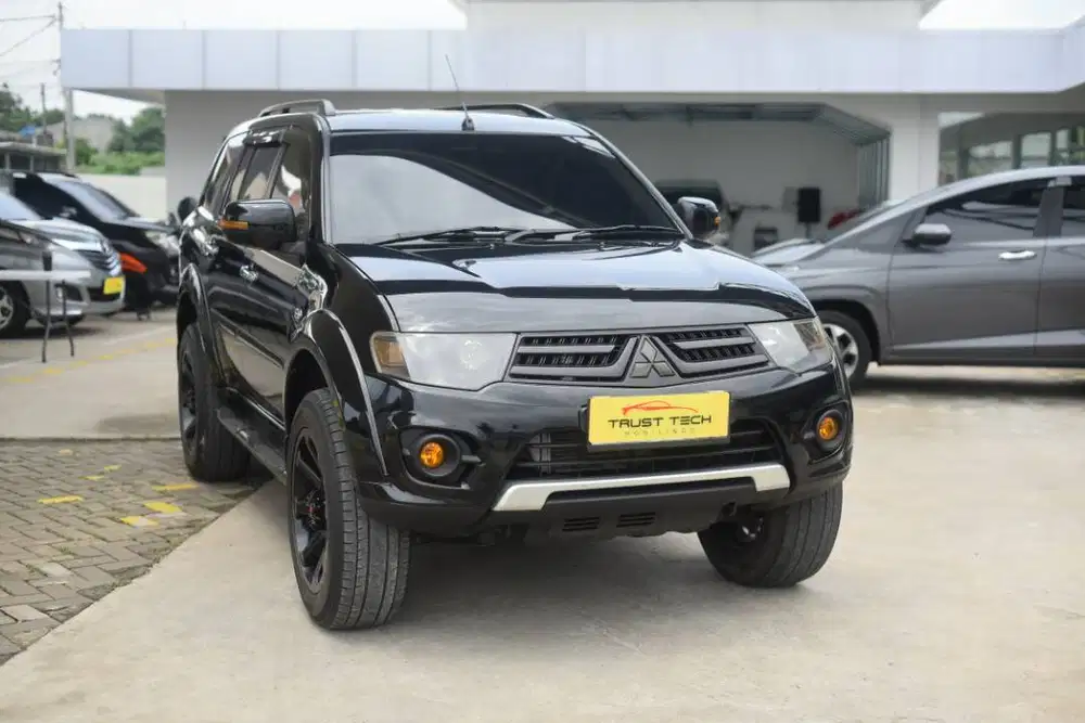 Di Jual Cepat Mitsubishi Pajero Sport Exceed - 2015  Pemakaian Pribadi