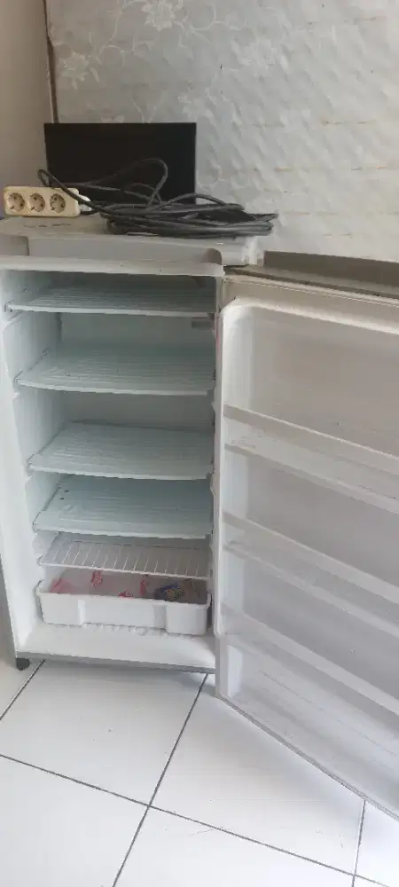 Jual freezer bekas