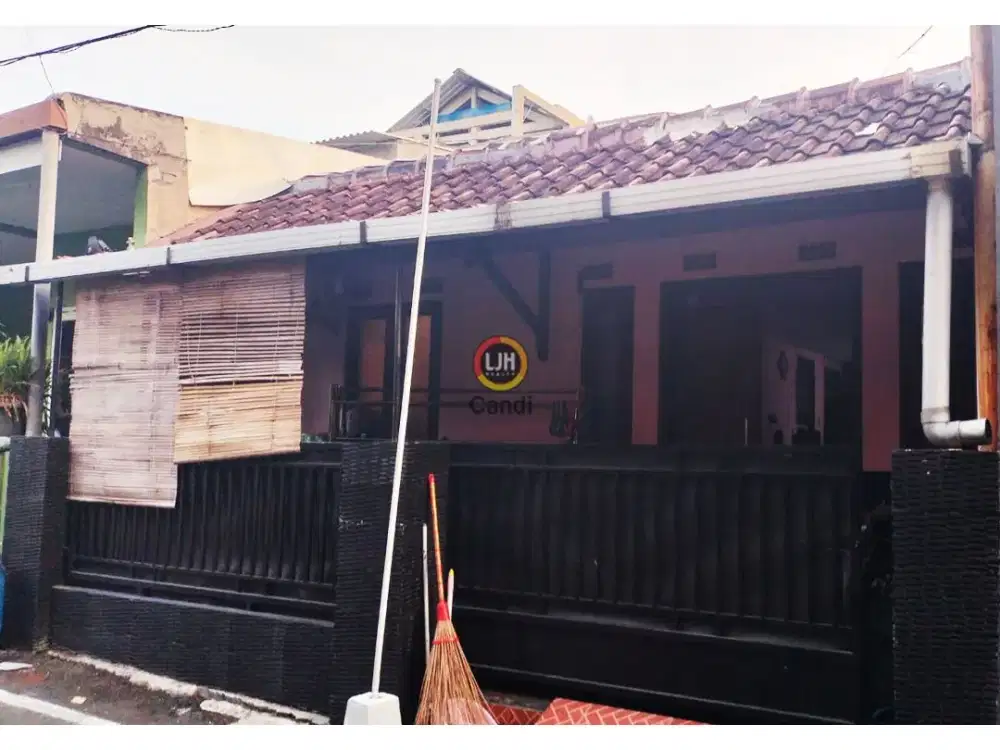 Rumah di Waru Dalam Banyumanik Semarang