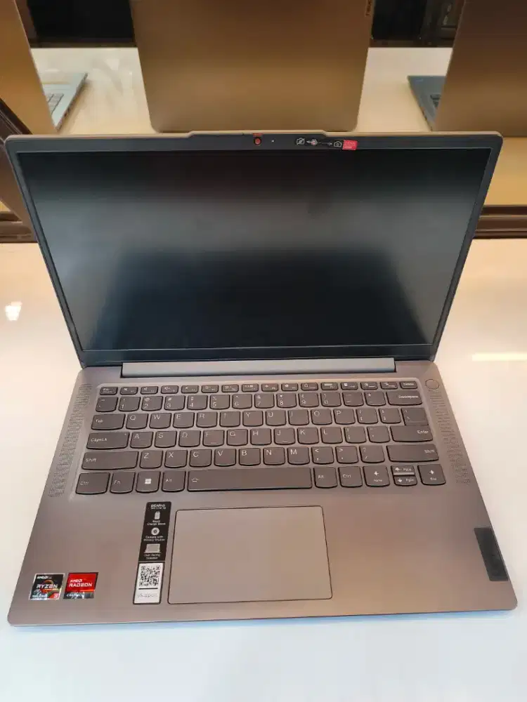 LENOVO IDEPAD SLIM 3 BESTSELLER AMD RYZEN 3 LAYAR 14 INCHI SSD 8/512GB