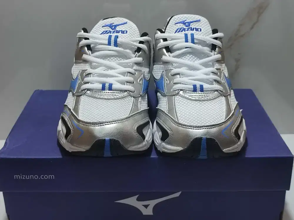 Sepatu Olahraga Mizuno VS-1