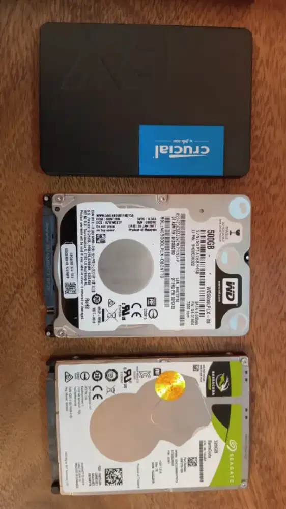 SSD CRUCIAL 240 GB, HDD BLACK 500GB, HDD BARRACUDA  320GB
