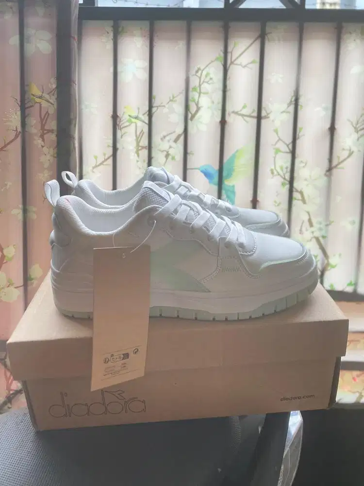 Sepatu diadora (women)
