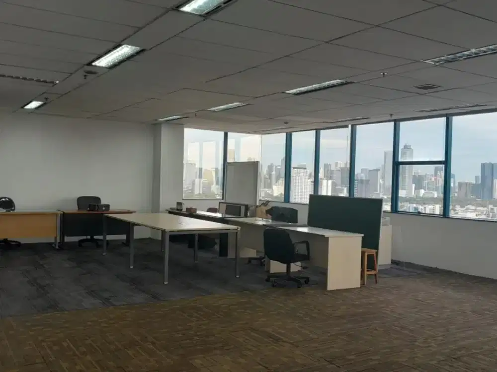 SEWA KANTOR DI  JAKARTA SELATAN  MT HARYONO  166M2 PARTISI 140K NEGO