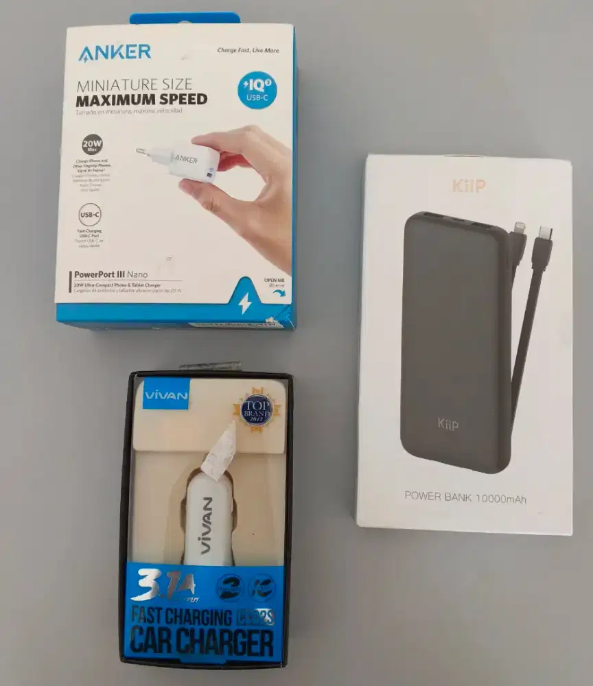 charger ANKER 20watt powerbank KIIP 10.000mAh car charger VIVAN