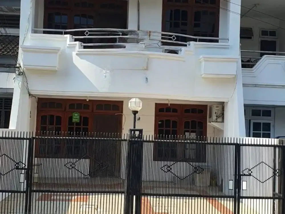 RUMAH KOMPLEK JANUR ASRI KELAPA GADING UKU 6X17 HDP SELATAN UNFURNISHED JALAN LEBAR SIAP HUNI