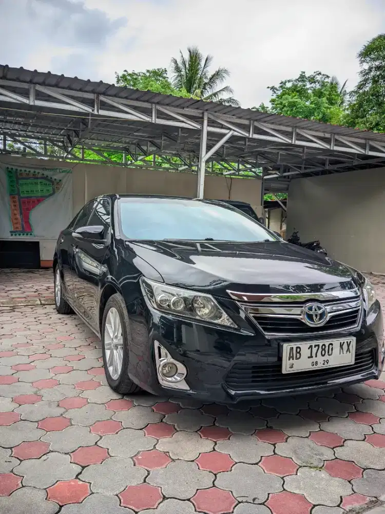 Toyota Camry Hybrid Matic Tahun 2012
