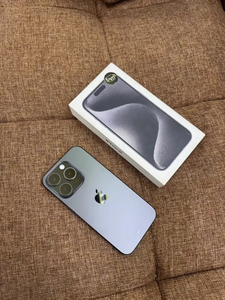 iPhone 15 Pro 128 GB black titanium ex iBox BH 87% mulus like new 100%