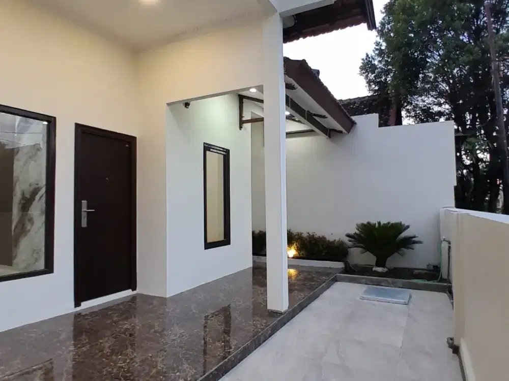 Dijual Rumah Baru Siap Pakai Jl. Banowati Raya Semarang